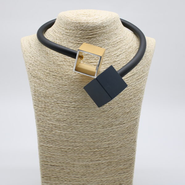 Cube Necklace Brampti